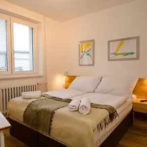 vila-bohemia.praguehotelsweb.com/